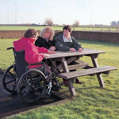 Table de pique-nique Clifton™ avec accès pour fauteuil roulant